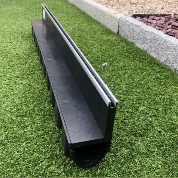 Metal Top Brick Slot Channel